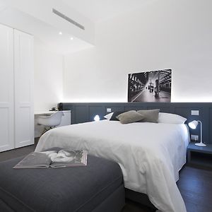 Emilia Suite Express